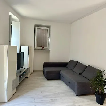 Apartment Little Haven Angera